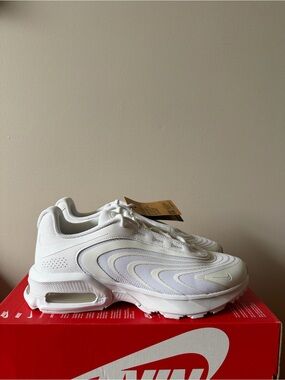 Nike Air Max Fire White IF2620-100 Women’s Size 10